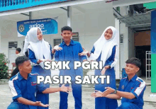 a group of students from smk pgri pasir sakti are posing for a picture