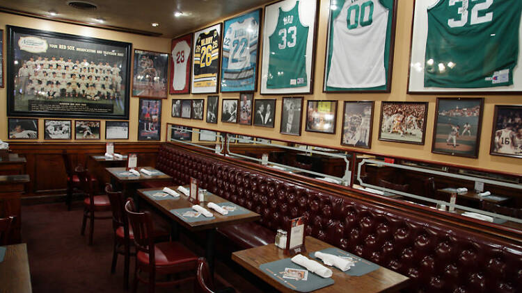 Cheer on the local teams at the liveliest sports bars