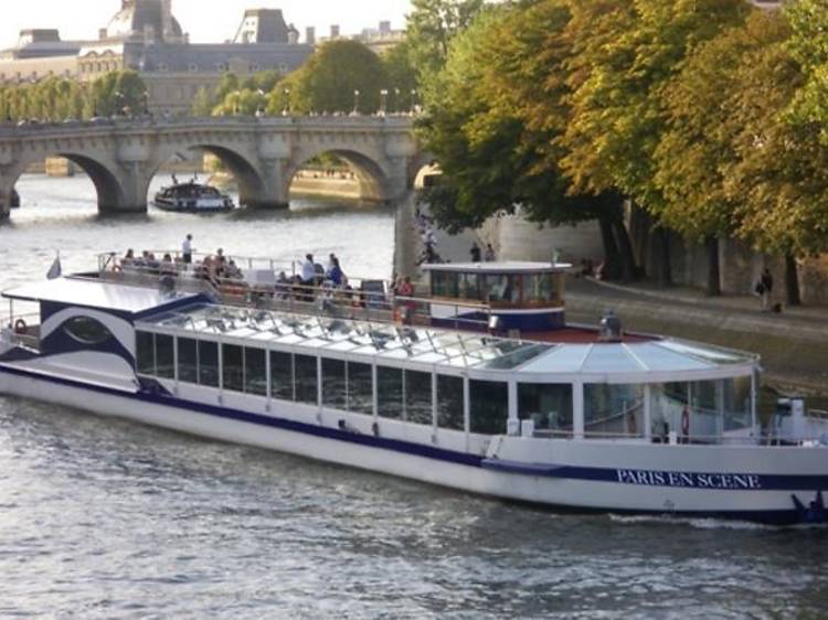 Seine River Cruise and Champagne Brunch with Panoramic Views