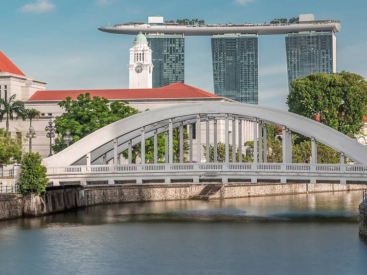 Interesting stories behind the bridges along the Singapore River