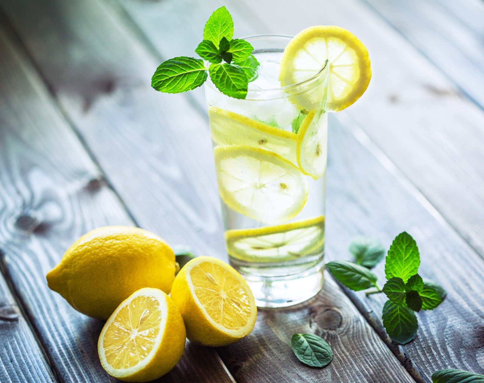 Auch ausreichend reines Wasser hilft gegen innere Unruhe.