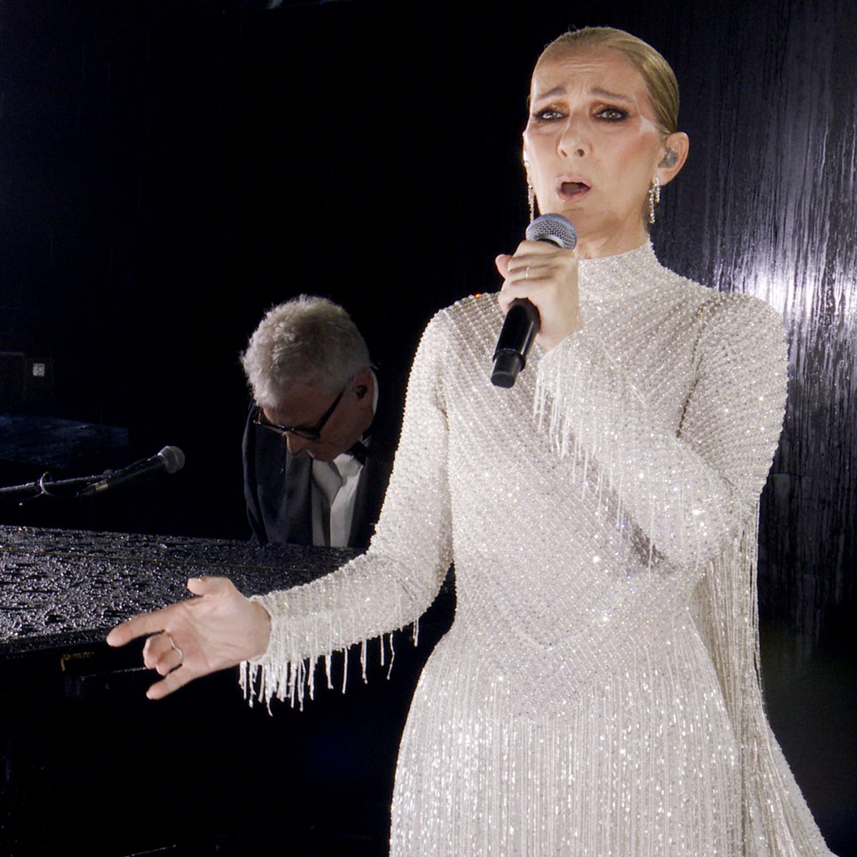 Oui, Céline Dion vient de dévoiler une toute nouvelle chanson (et vous la connaissez déjà)