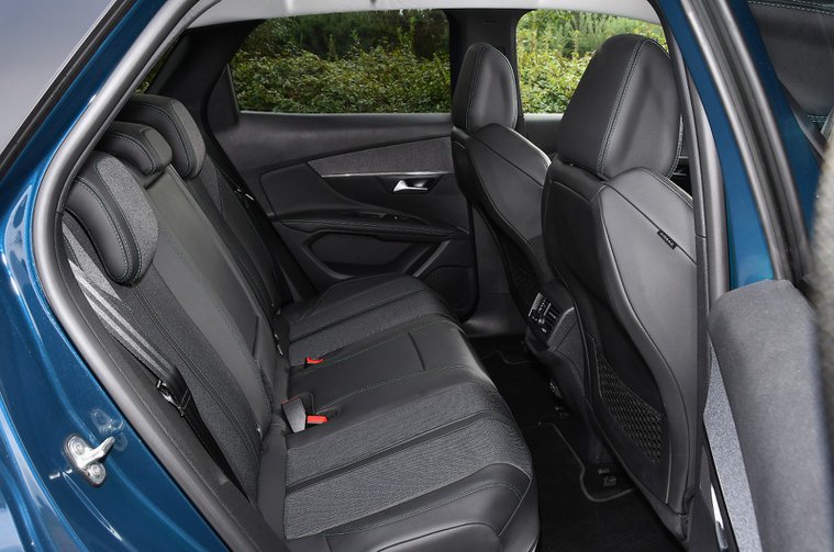 Peugeot 3008 rear seats