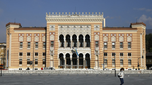 Die bosnische Nationalbibliothek in Sarajevo, erbaut als Rathaus