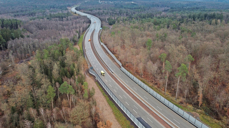 Teststrecke: Noch fahren auf dem letzten Abschnitt der A 49 nur Baustellenfahrzeuge. Aber spätestens Ende März soll der Verkehr zwischen Schwalmstadt und dem Ohmtal-Dreieck dann rollen.