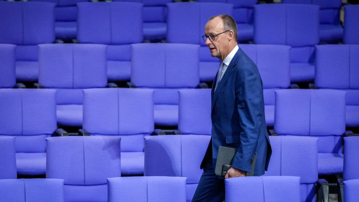 Blau in blau: Friedrich Merz (CDU)