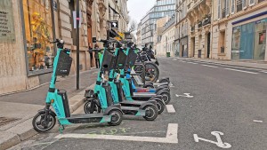 Mit Lizenzen gegen das  E-Scooter-Chaos