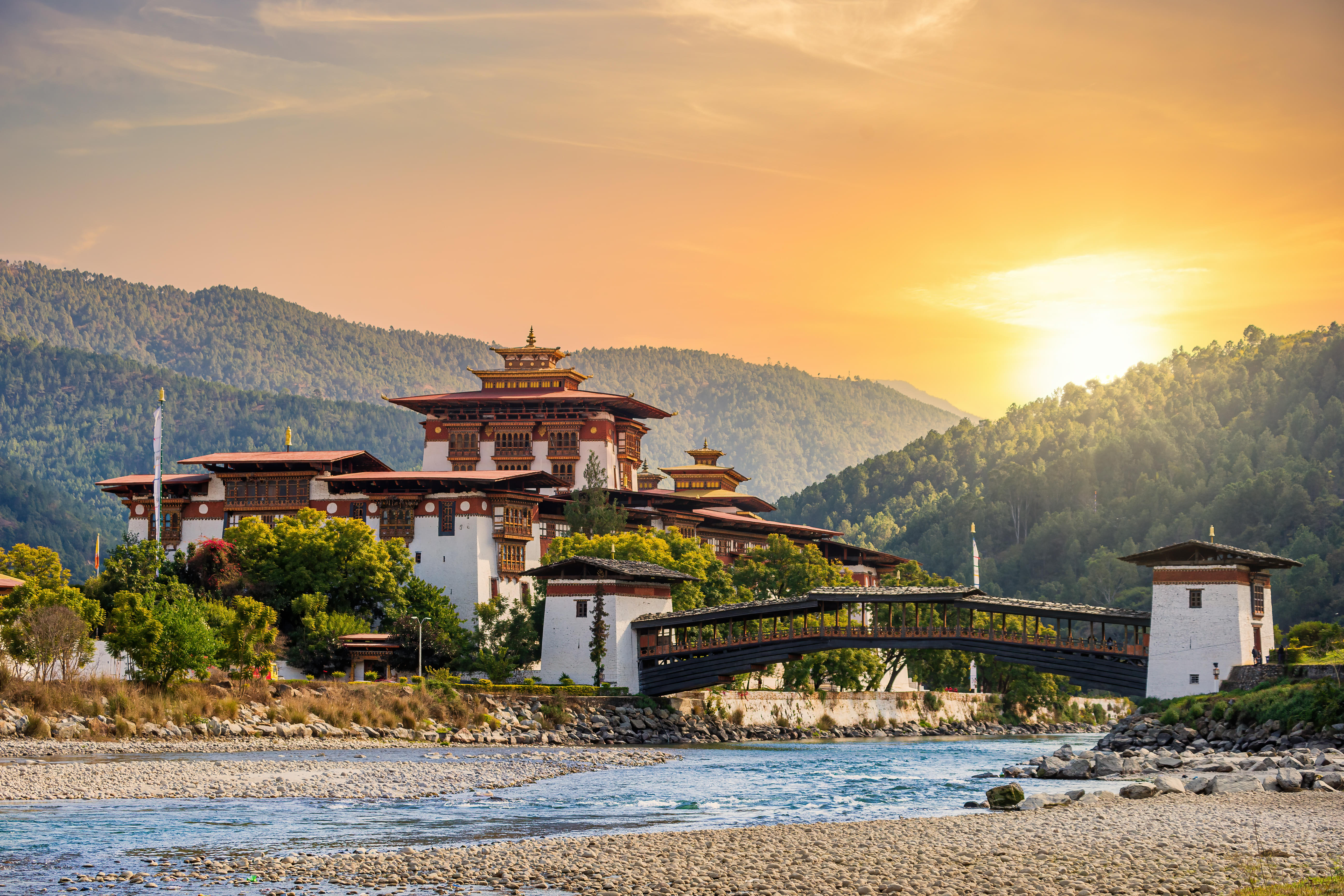 Bhutan Packages from Delhi | Get Upto 40% Off