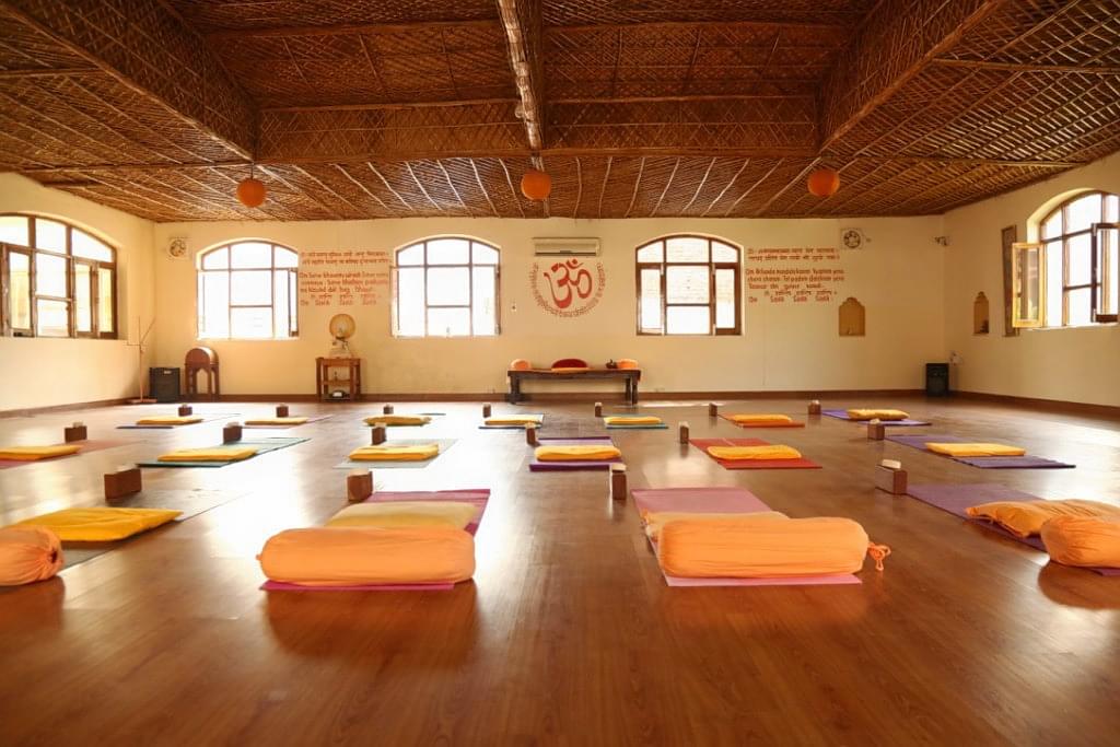 Anand Prakash Yoga Ashram Overview