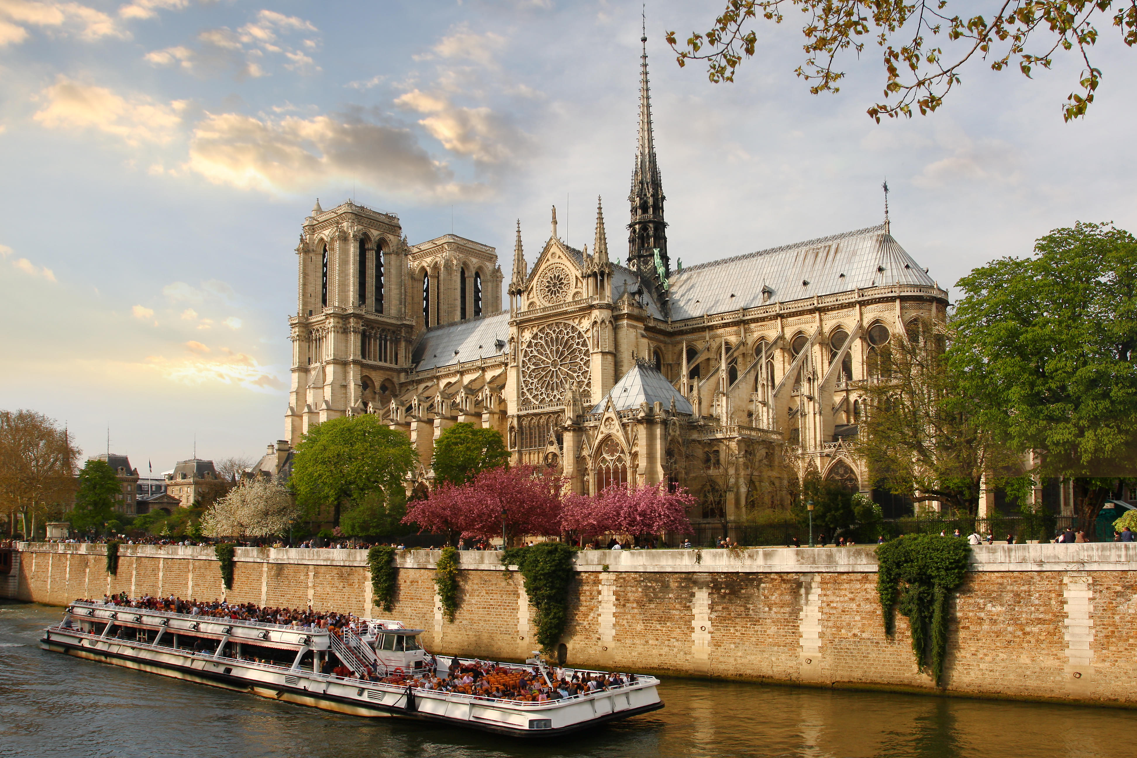 Paris Tour Packages | Upto 40% Off