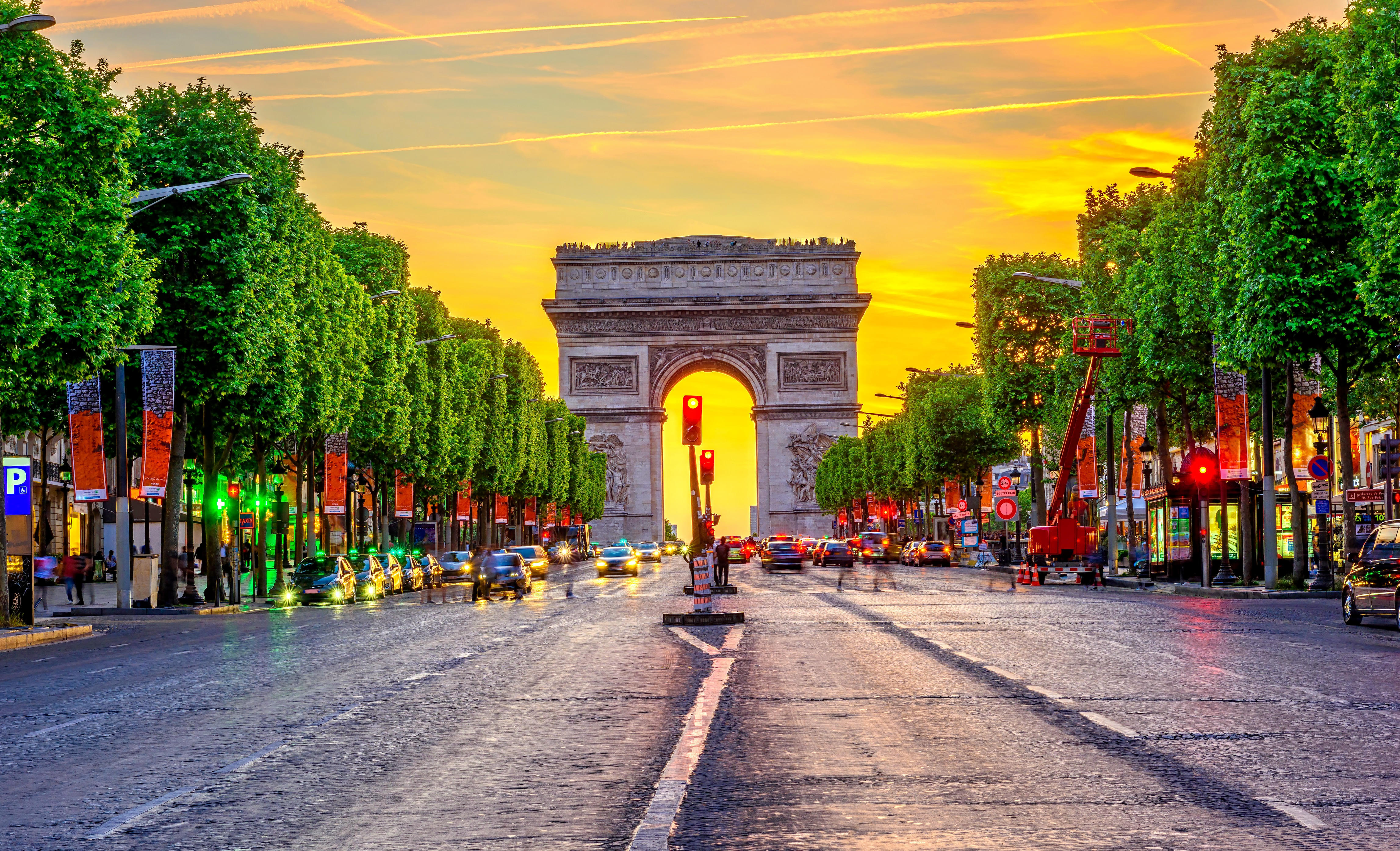 Arc De Triomphe