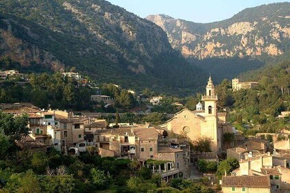 Palma de Mallorca Shore Excursion: Private Tour of Valldemossa, Soller and ...