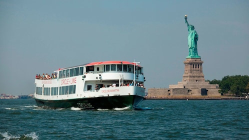 Circle Line: 60-Minute Statue of Liberty Cruise