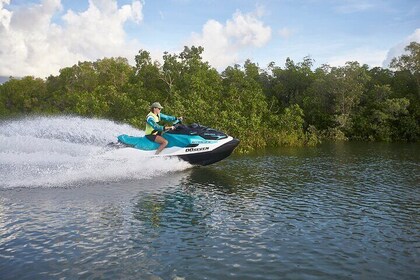 75-minute Die Another Day Jet Skiing in Darwin