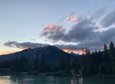 Banff: Sunset and Stars Evening Walking Tour