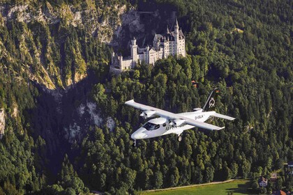 München: Rundflug München, Seen, Schlösser, Alpen abAugsburg