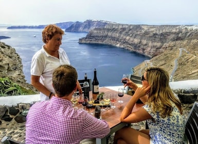 Santorini: Guided Tour to 3 Wineries with Wine Tastings