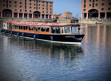 Liverpool: Albert Docks Sightseeing Cruise with Commentary