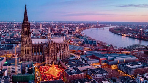 Köln: Weihnachtsmarkt-Zauber-Walking-Tour mit einem Einheimischen