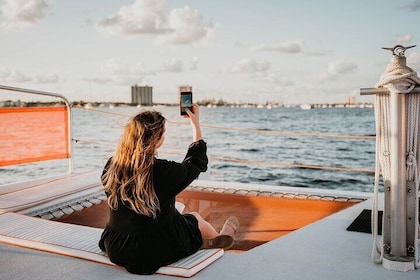 Historical Sightseeing Catamaran Cruise in Palm Beach