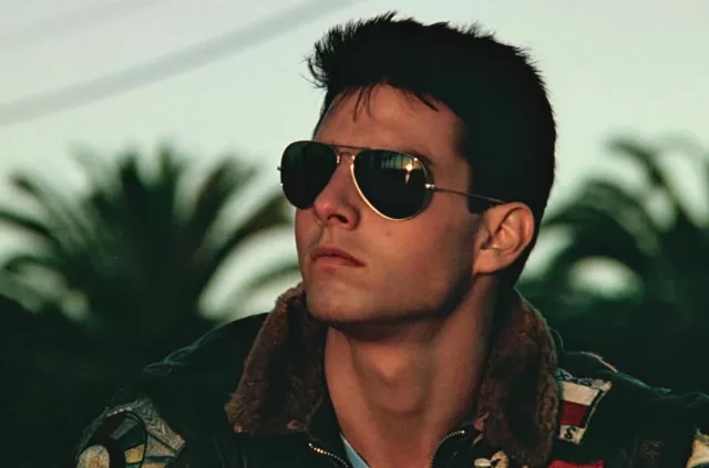 Tom Cruise: Ray-Ban Sunglass, Dog Tag Chain Tom 'Maverick' Cruise's A Look  Back At Racy Facts About The 1986's 'Top Gun' The Economic Times |  