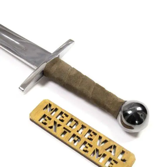 One-handed sword with spherical pommel