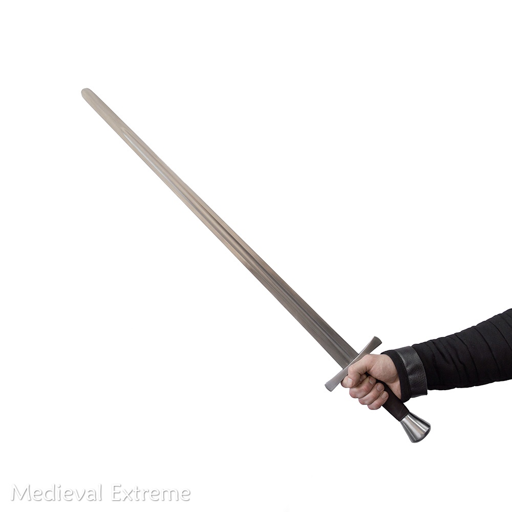 One-handed sword Cross for armored combat