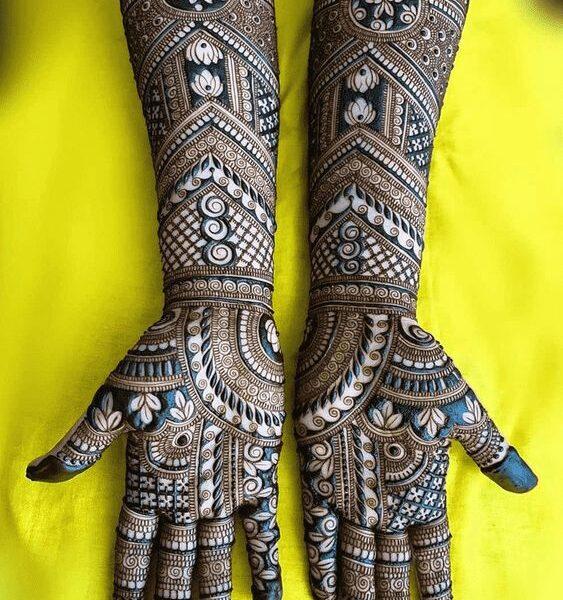 modern royal front hand mehndi design