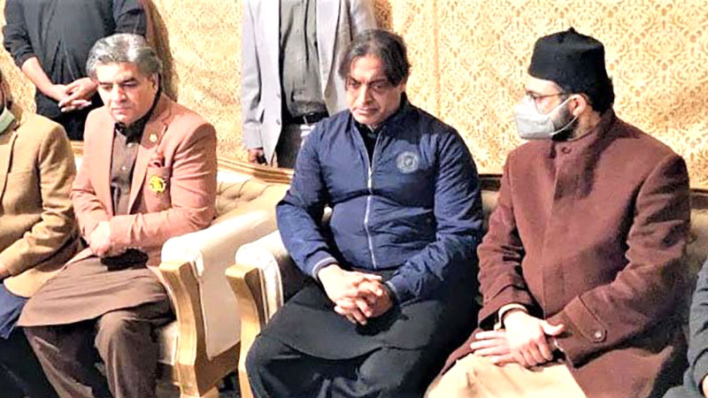 Dr Hassan Mohi-ud-Din Qadri meets Shoaib Akhtar to express his condolences