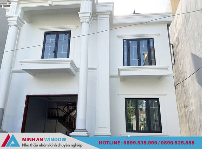 Minh An Window lắp đặt cửa sổ kính cường lực kết hợp với nan trang trí 