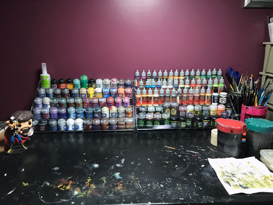 Acrylic paint rack for paint storage