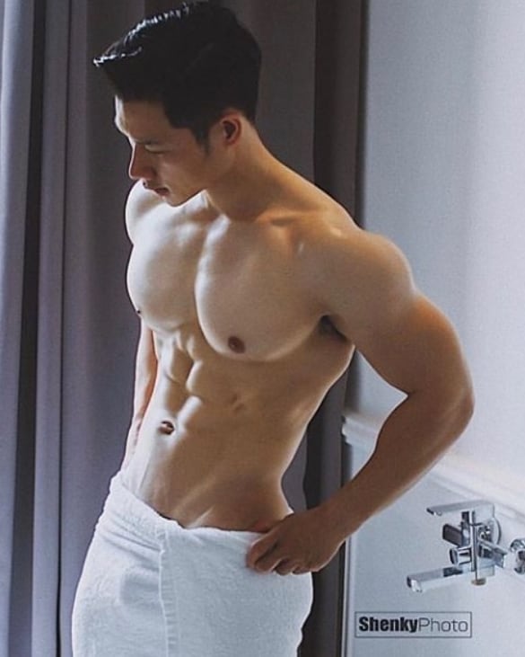 หนุ่ม nick duong หุ่นดีมาก