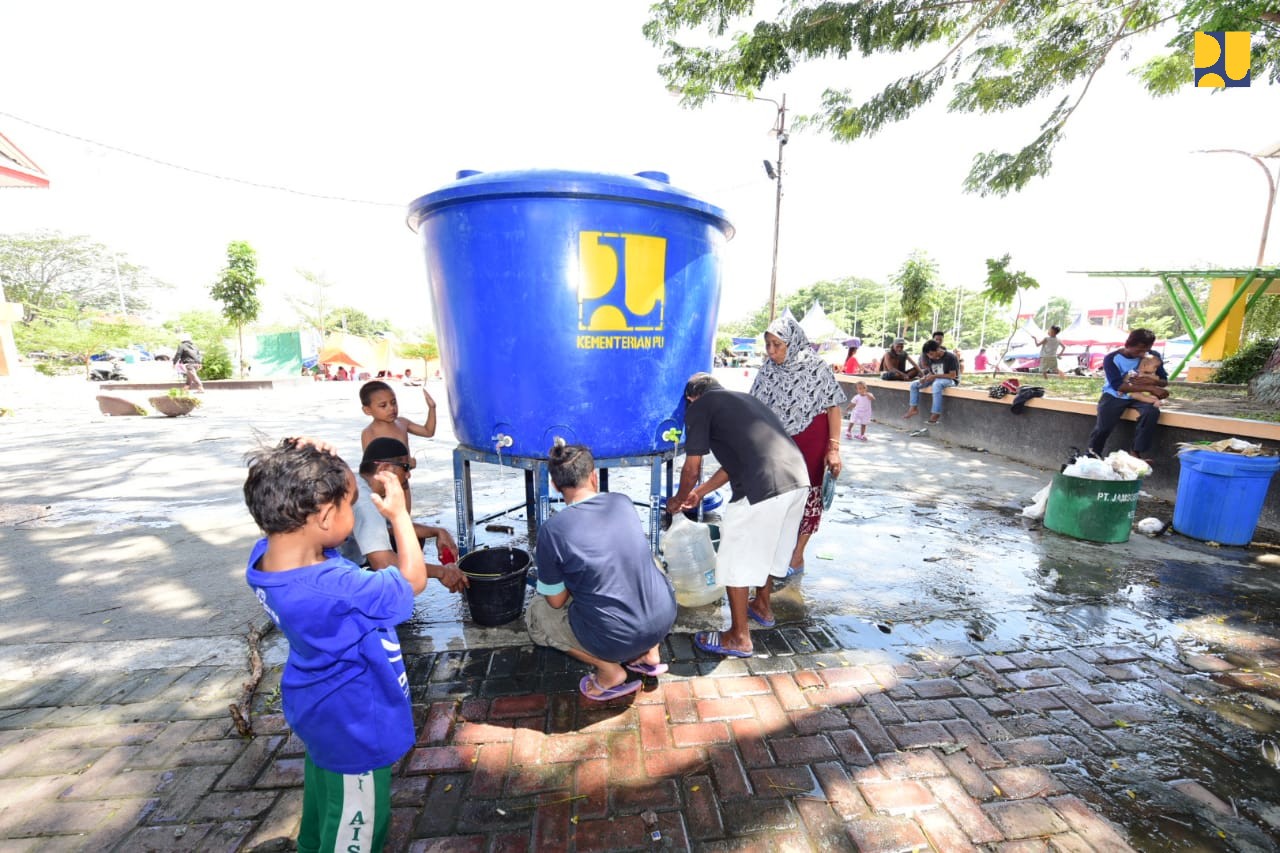 Kementerian PUPR Fokus Pada Evakuasi Korban, Penyediaan Air Bersih dan Sanitasi, Pembersihan Kota Palu dan Donggala 