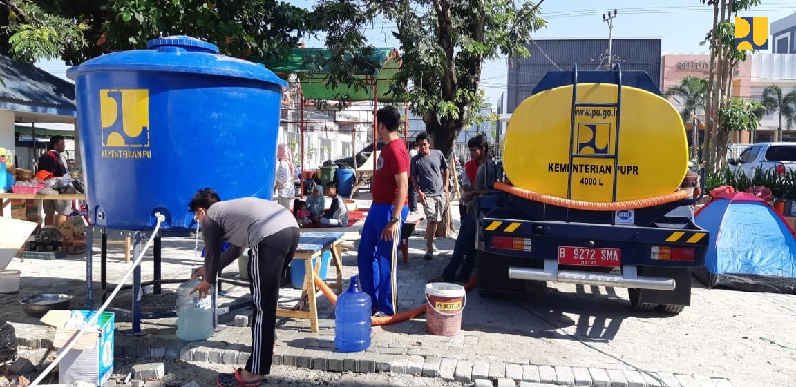 Kementerian PUPR Fokus Pada Evakuasi Korban, Penyediaan Air Bersih dan Sanitasi, Pembersihan Kota Palu dan Donggala 