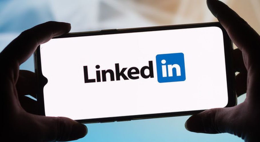 Microsoft to shut down LinkedIn in China