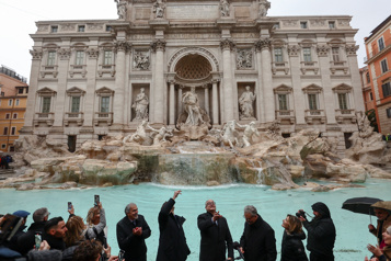  La fontaine de Trevi rouvre après un nettoyage