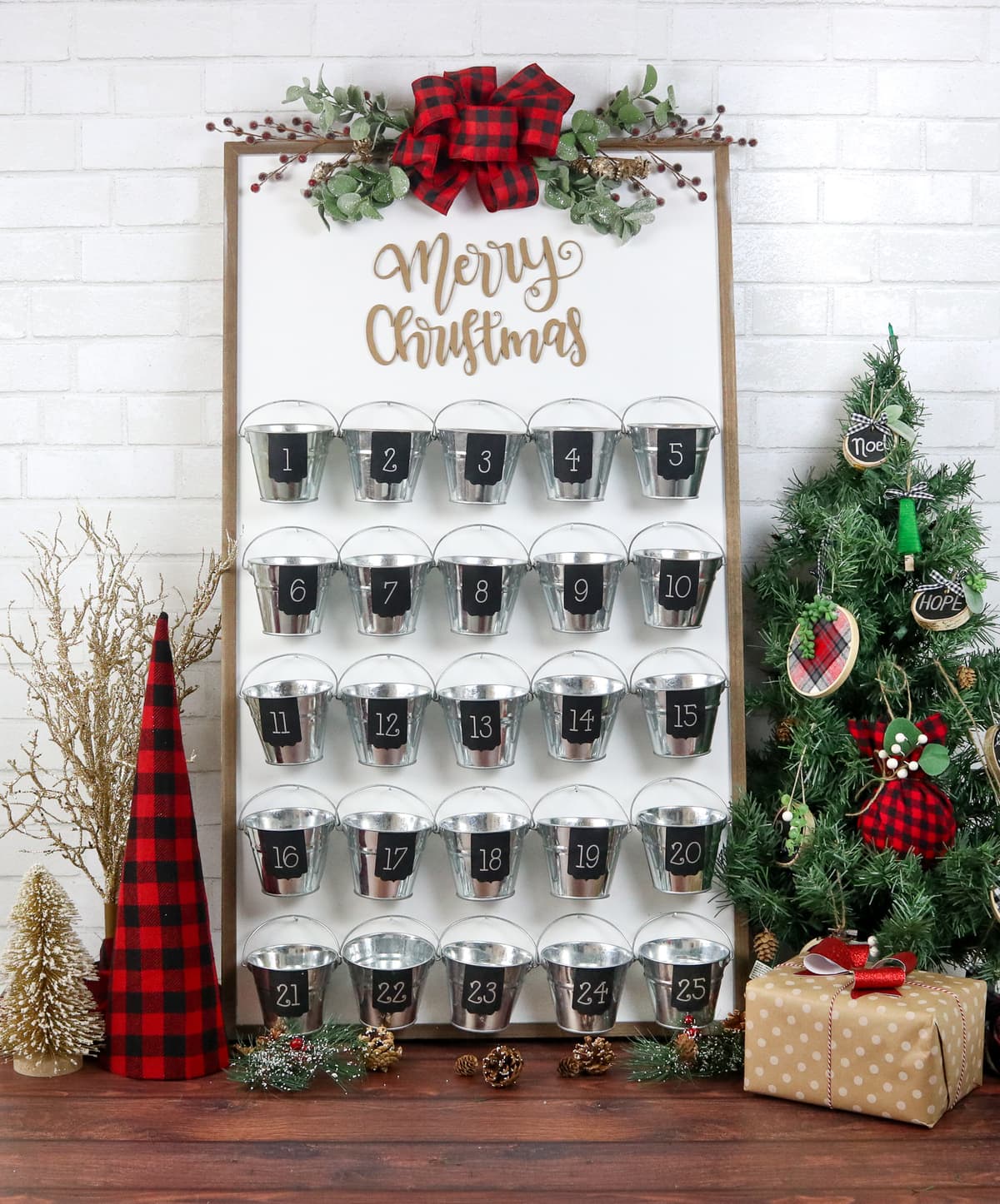 Farmhouse Wooden Advent Calendar