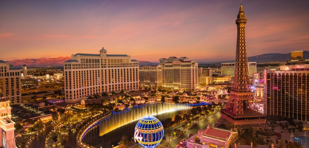 my-holiday-city-sky-scrapers-at-sunset-on-las-vegas-strip