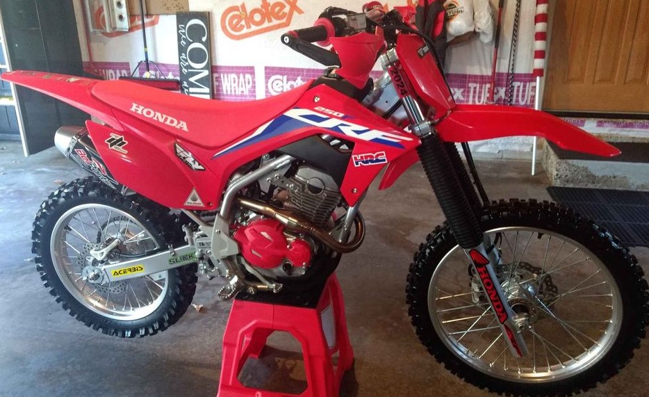 2022 Honda CRF250F What's The Best Dirt Bike For Short Riders?