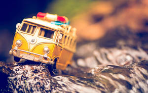 Mini Yellow Bus Car Wallpaper