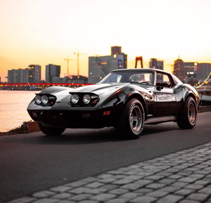 Chevy Corvette C3 Round Headlights pop-out