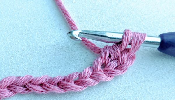 Double crochet stitch step 5