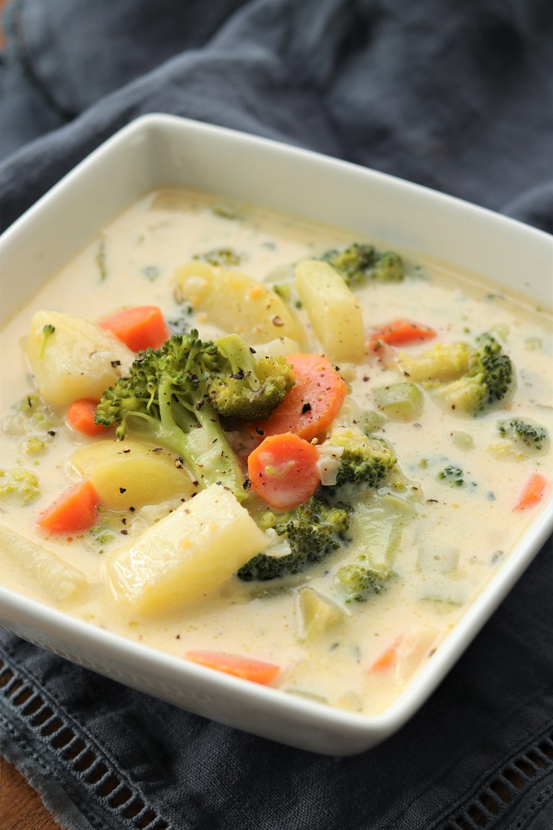 Cheesy Broccoli Potato Soup