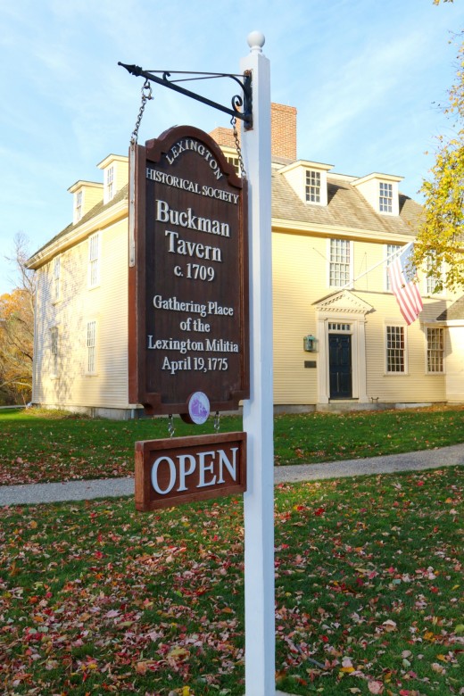 Buckman'sTavern, right off the Battle Green.