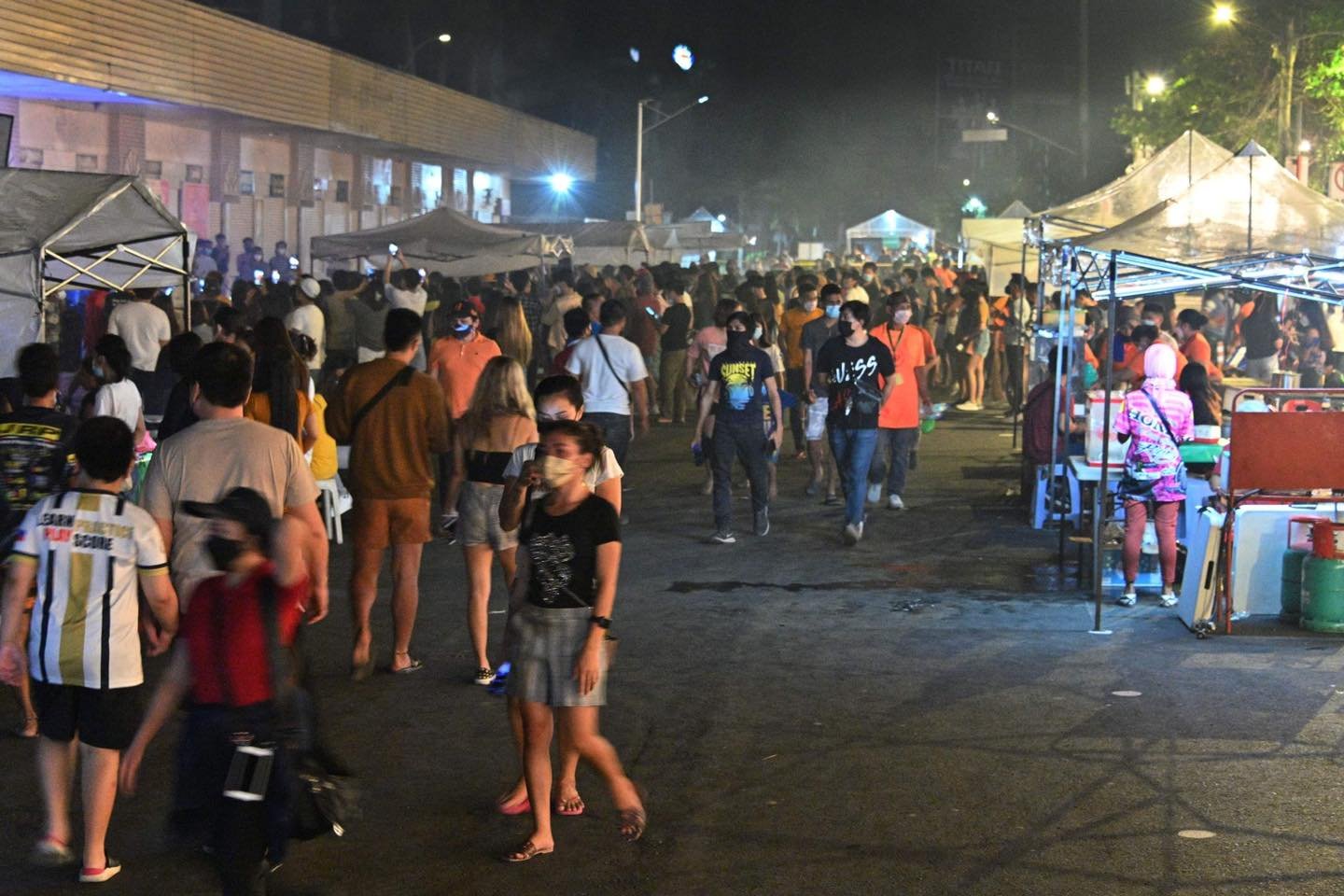 Photos Davao S Roxas Night Market Aerial View - vrogue.co