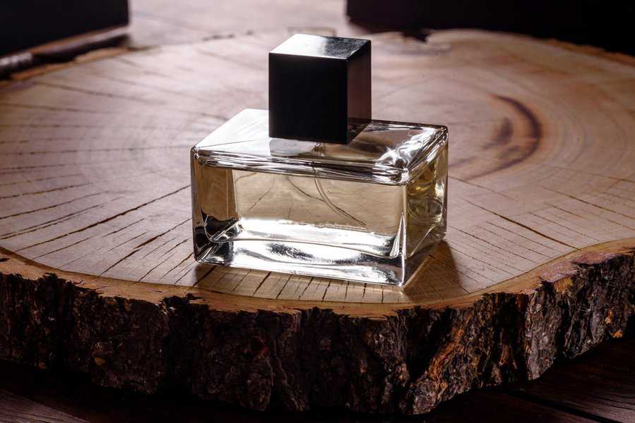 Fragrance and Confidence: How Wearing the Right Perfume Boosts a Man’s Self-Image