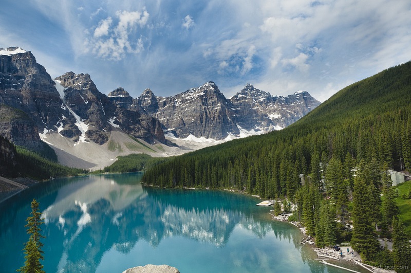 Dreamy Landscapes: The Valley of the Ten Peaks in Canada - NGCA Travel