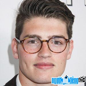 Ảnh Nam diễn viên truyền hình Gregg Sulkin