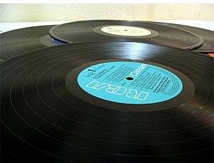 Archivo:Vinyl albums