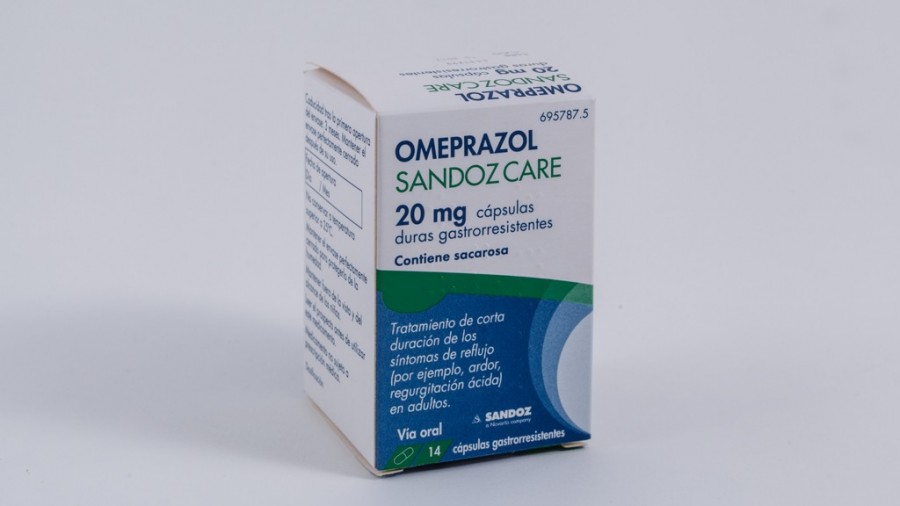 OMEPRAZOL SANDOZ CARE 20 MG CAPSULAS DURAS GASTRORRESISTENTES, 14 cápsulas fotografía del envase.